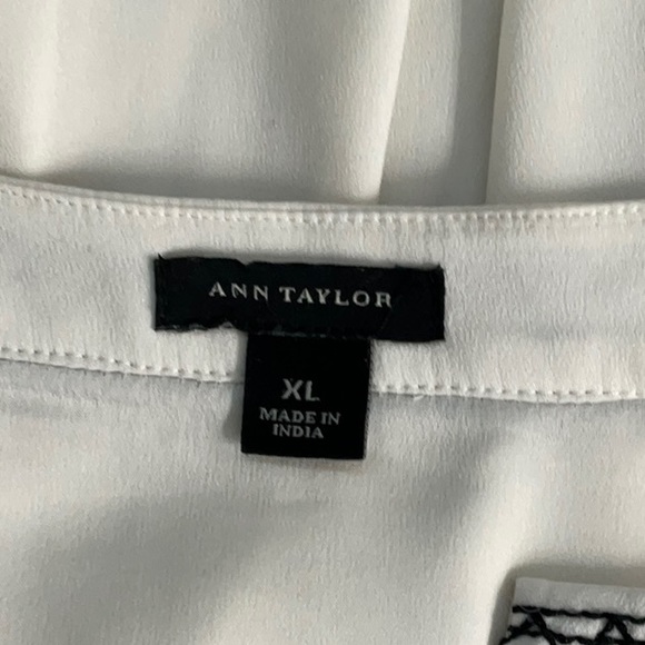 Ann Taylor Sleeveless Blouse - Picture 4 of 4